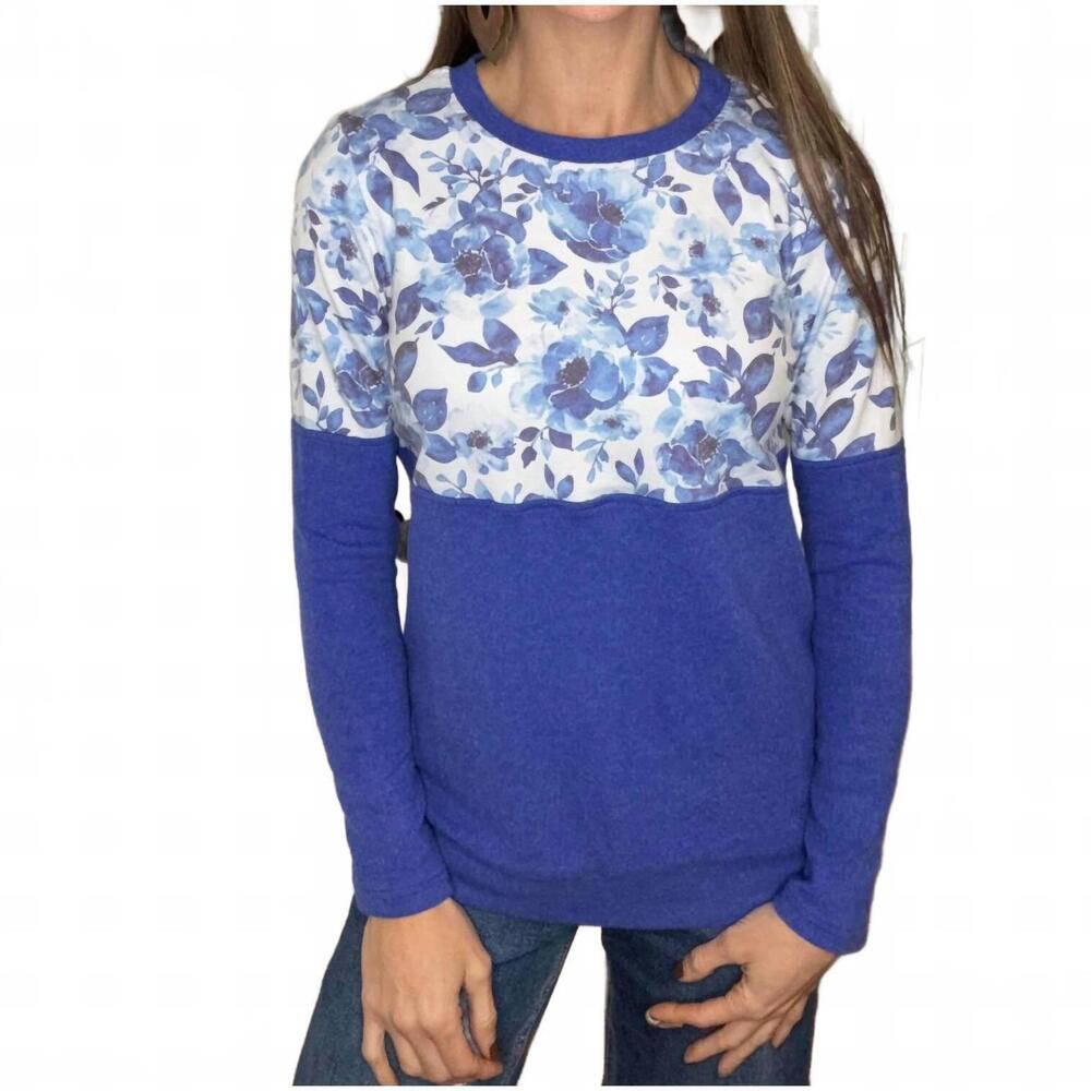 NEW MICHELLE MAE natalie pullover top in sapphire floral